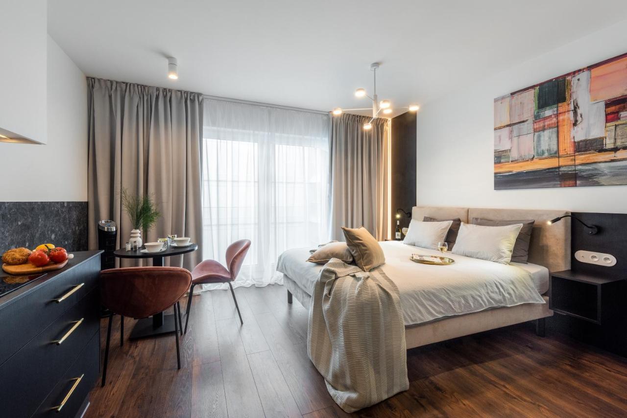 Apartamenty-Wroc Ksiecia Witolda By The River Wroclaw Exterior photo