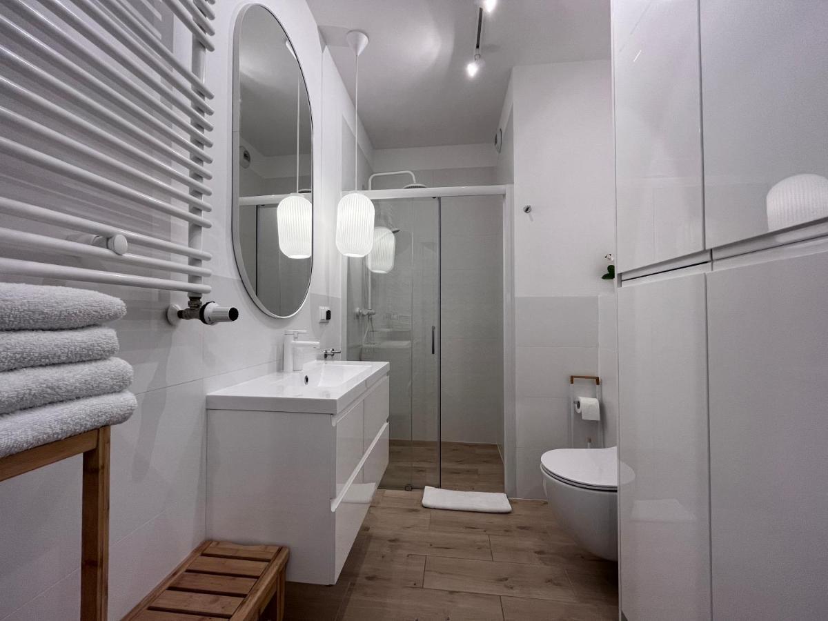 Apartamenty-Wroc Ksiecia Witolda By The River Wroclaw Exterior photo